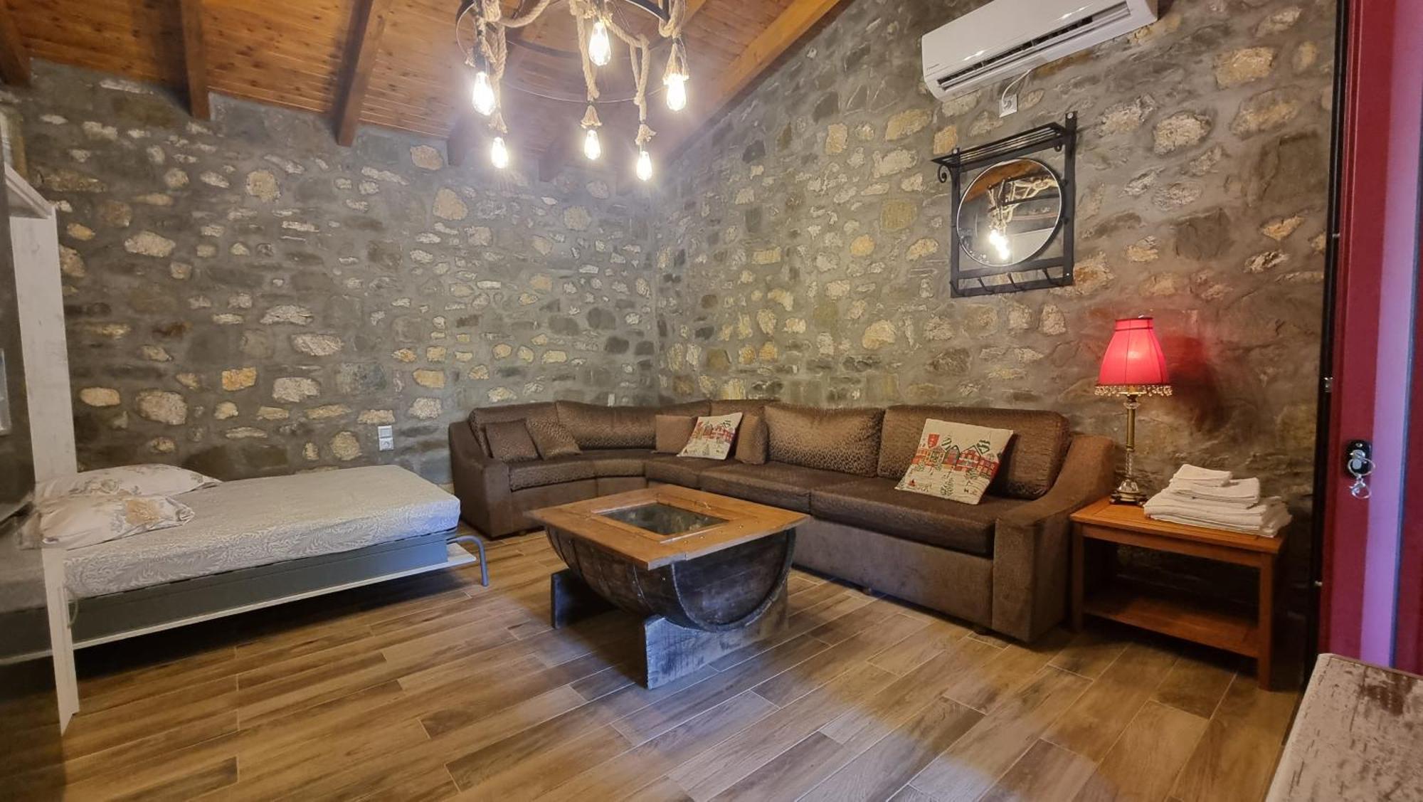 House With Big Garden And Barbeque In Nature Vourgareli Exteriör bild